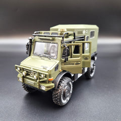 Explorafind 2000 Mercedes Benz Unimog Off Road RV Army Green 1:32 Die Cast Truck