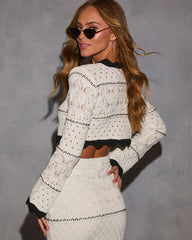 Noble Essence Contrast Crochet Trim Top