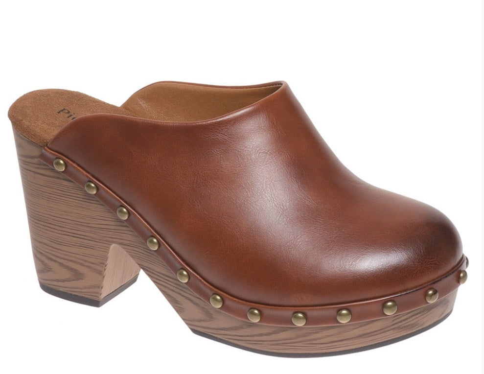 Pam Clogs w/heel